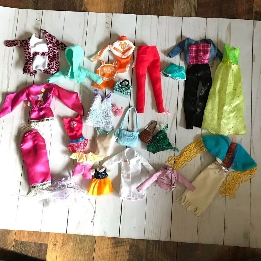 Lot of Barbie Mattel Kelly Tommy fashion doll purses Indian fringe